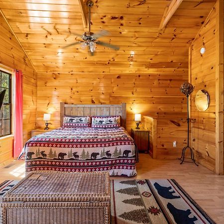 Permanent Vacation-Private Honeymoon Cabin With Hot Tub Sevierville Kültér fotó
