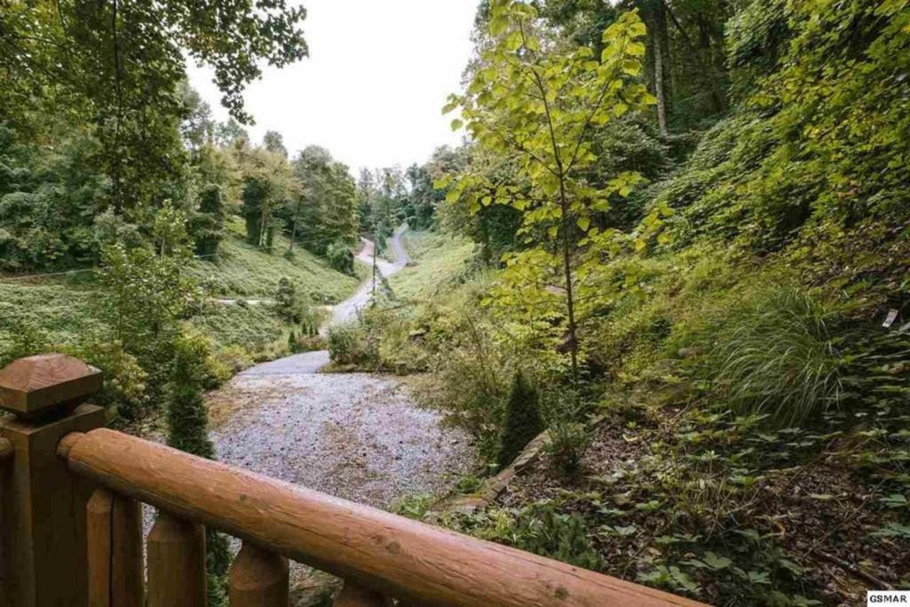 Permanent Vacation-Private Honeymoon Cabin With Hot Tub Sevierville Kültér fotó