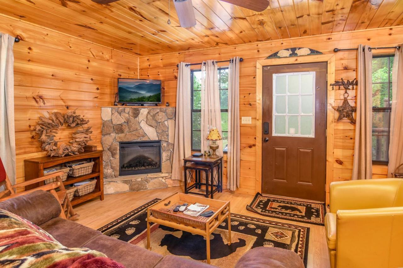 Permanent Vacation-Private Honeymoon Cabin With Hot Tub Sevierville Kültér fotó