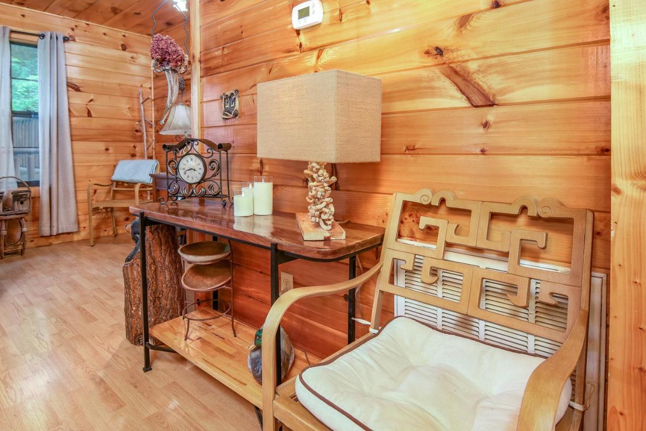 Permanent Vacation-Private Honeymoon Cabin With Hot Tub Sevierville Kültér fotó