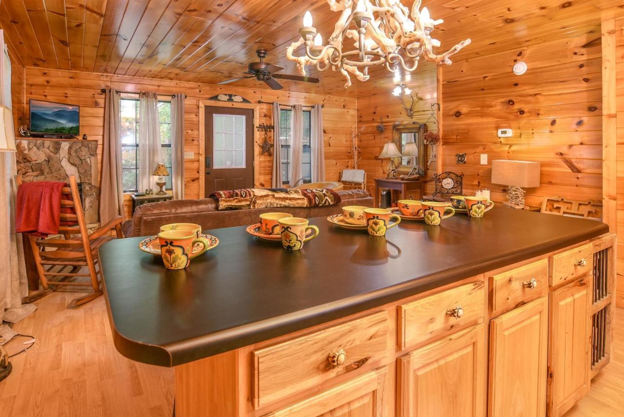 Permanent Vacation-Private Honeymoon Cabin With Hot Tub Sevierville Kültér fotó